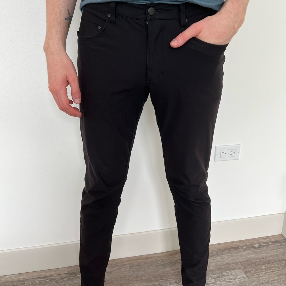 30x30 Lululemon Black ABC Pants - Skinny